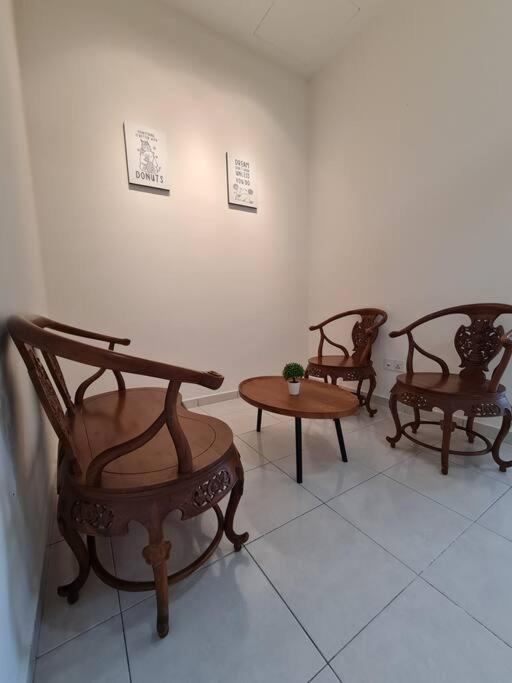 3Storey House 13Pax Family Suite Bayan Lepas Exterior photo